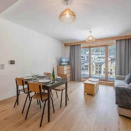 Cozy Au Centre De Avec Balcon - Fr-1-343-274 Chamonix