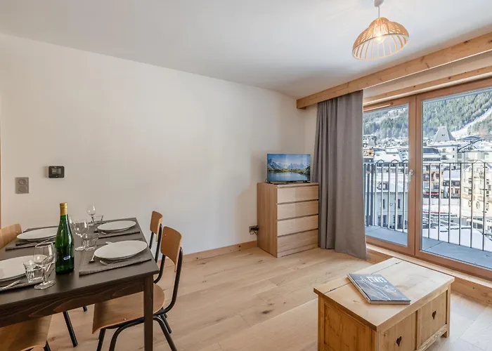 Апартаменты Cozy Au Centre De Avec Balcon - Fr-1-343-274 *